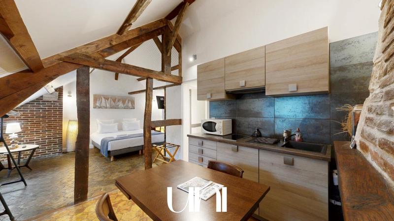 Propriété - 260 m² - 10 pièces