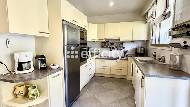 Appartement - 100 m² - 3 pièces