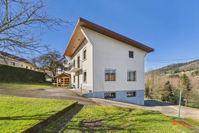 Maison - 102 m² - 5 pièces