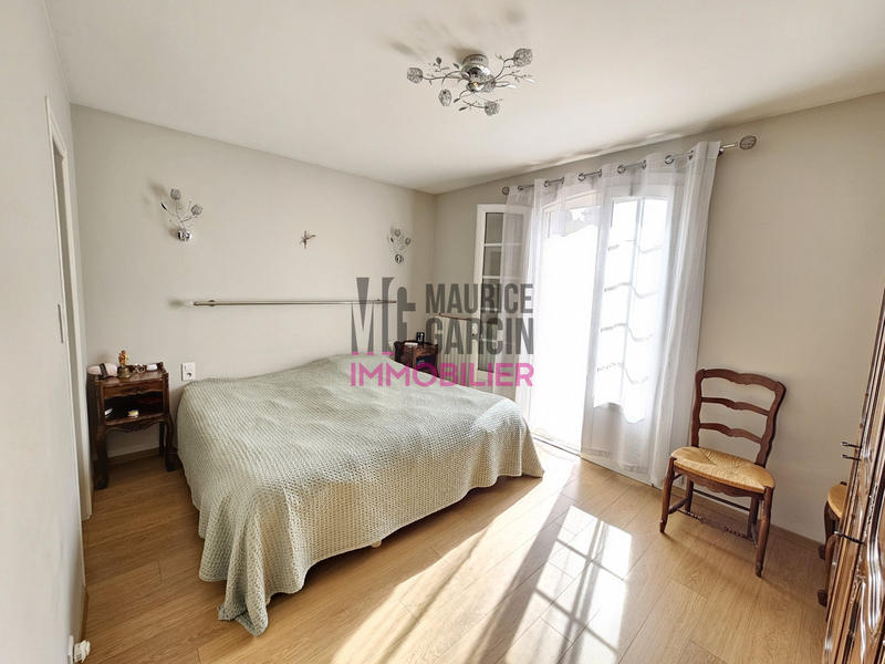 Villa - 179 m² - 6 pièces