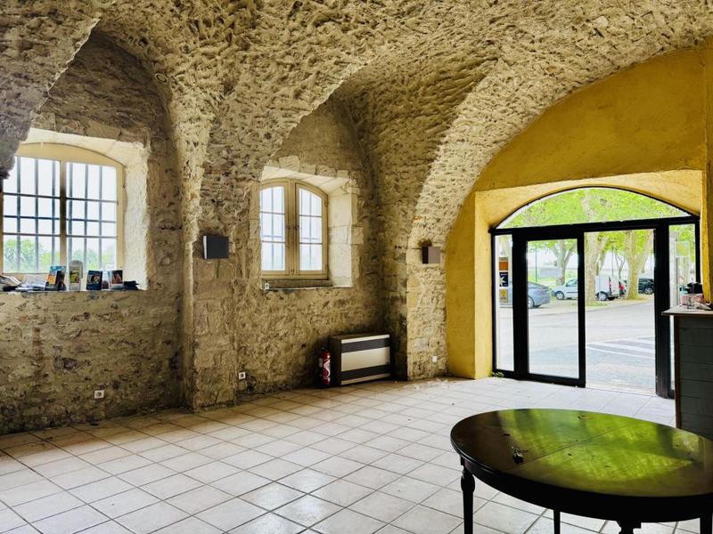 Appartement - 730 m² - 22 pièces