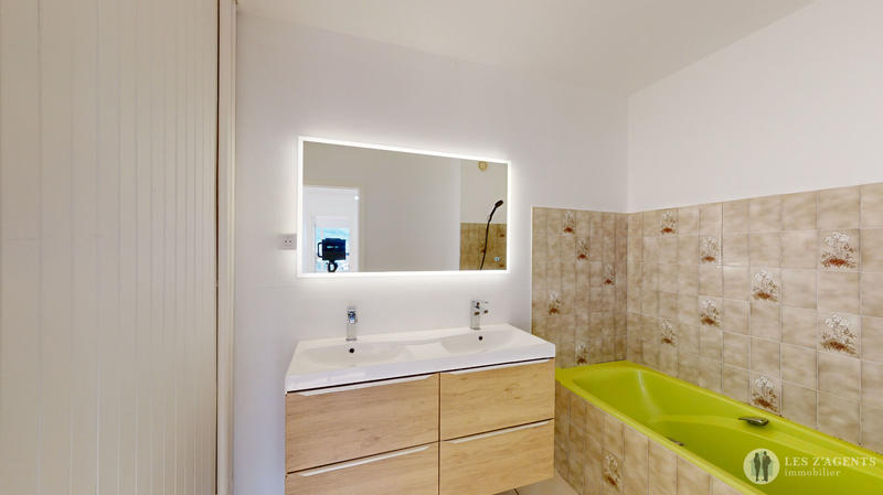 Appartement - 115 m² - 6 pièces