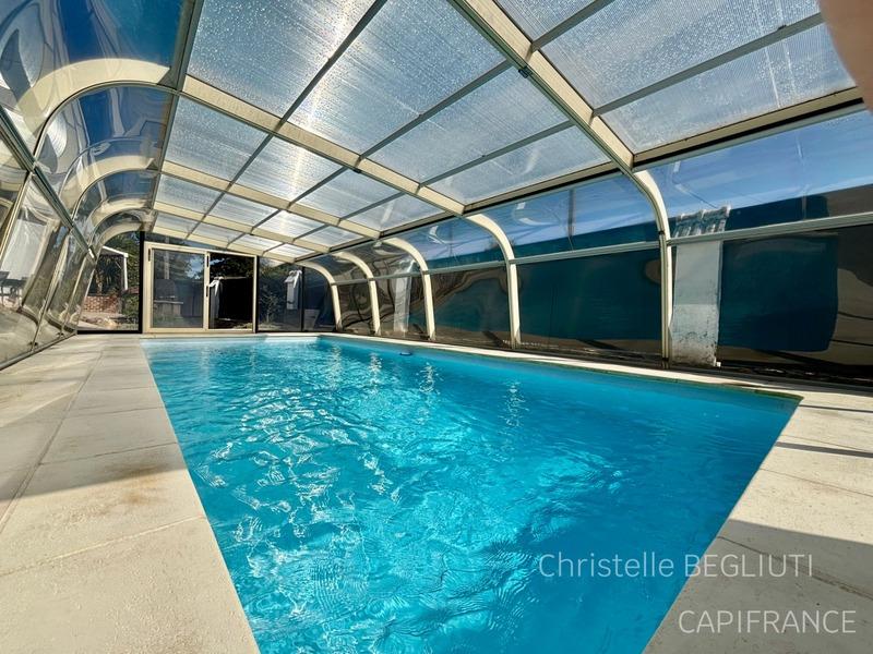 Maison - 180 m² - 7 pièces