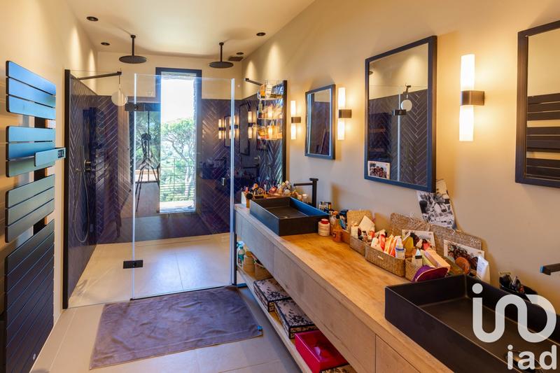 Maison de maîtres - 365 m² - 6 pièces