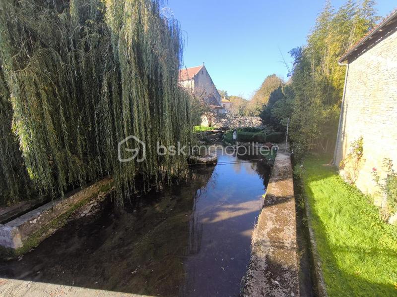 Demeure - 199 m² - 12 pièces