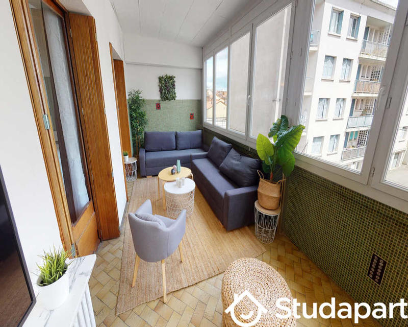 Chambre - 77 m² - 1 pièce