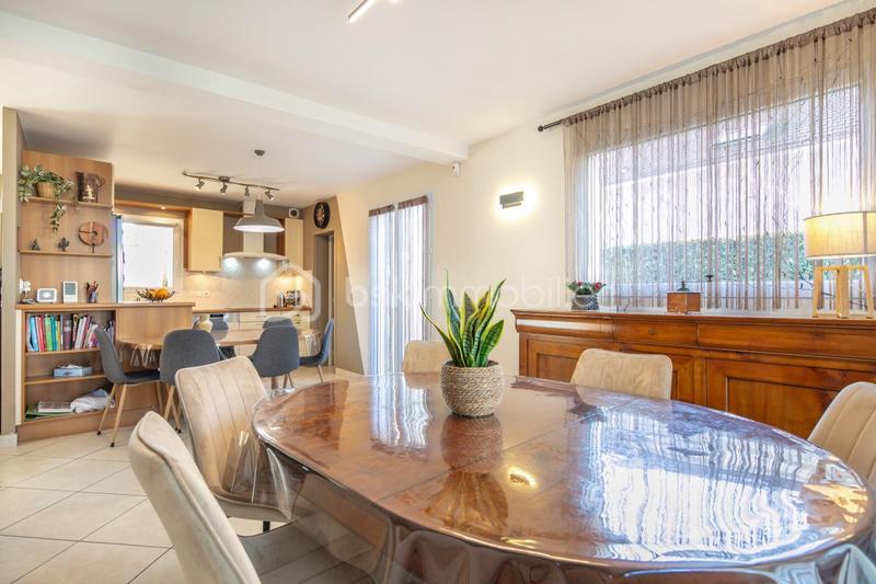 Maison - 145 m² - 6 pièces