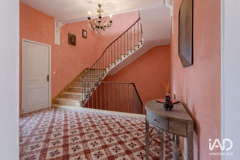 Maison - 331 m² - 8 pièces