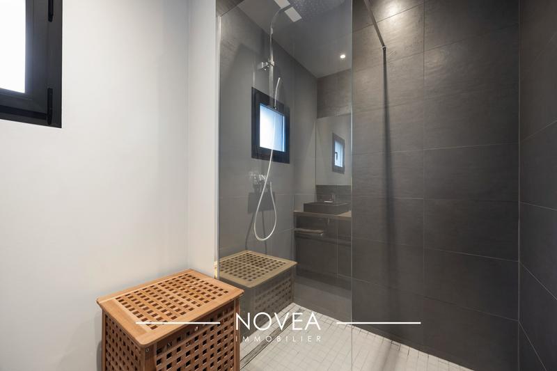 Maison contemporaine - 130 m² - 4 pièces