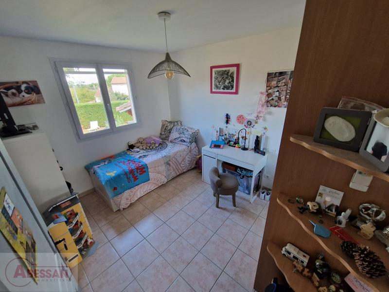 Maison - 93 m² - 5 pièces