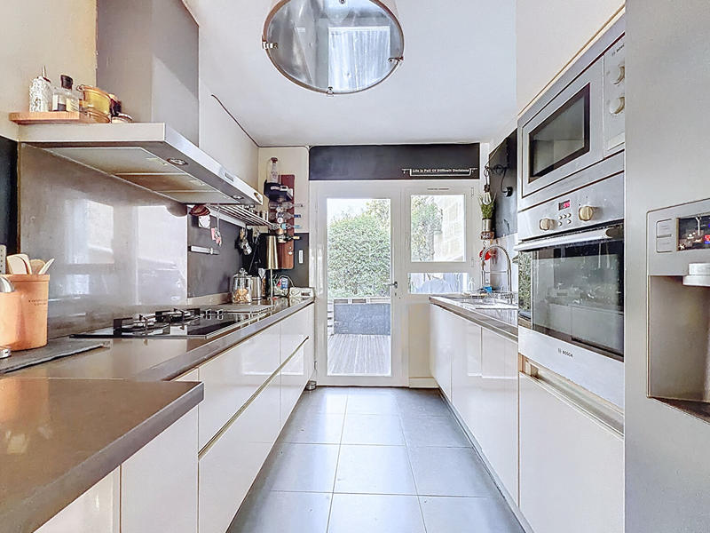 Maison - 106 m² - 5 pièces