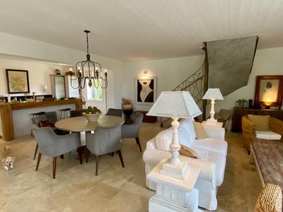 Maison traditionnelle - 170 m² - 4 pièces