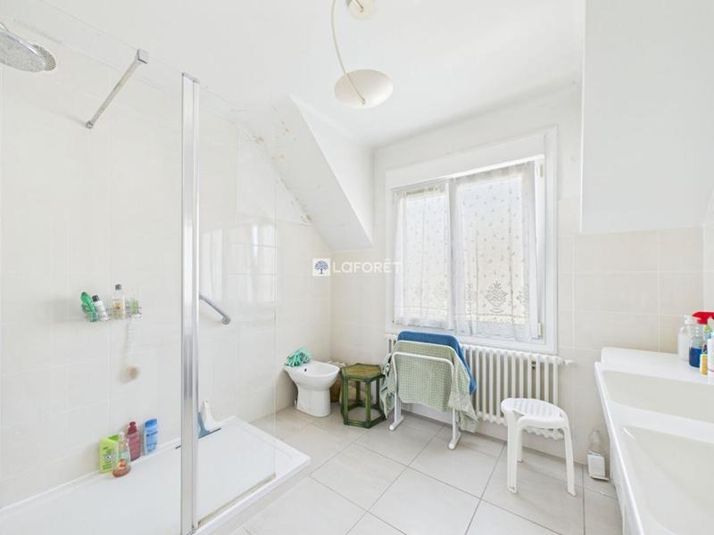 Maison - 144 m² - 7 pièces