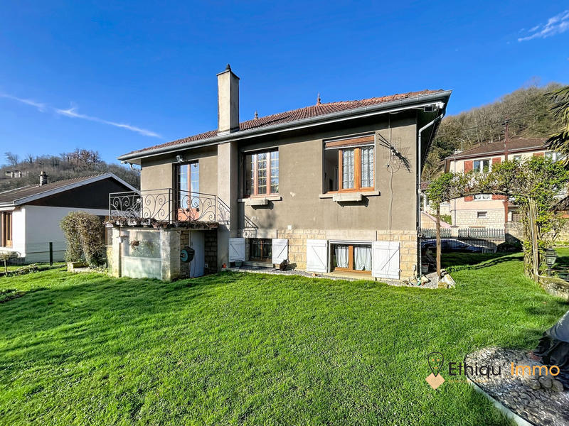 Maison - 160 m² - 5 pièces