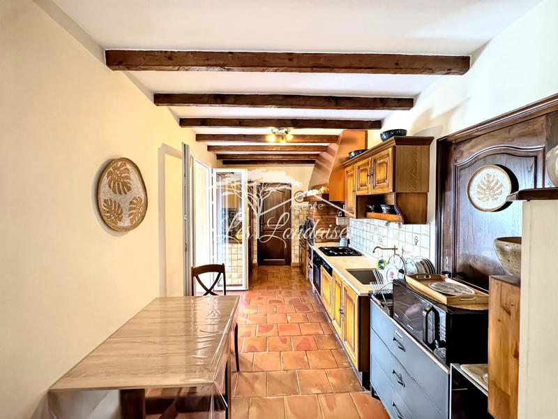 Maison - 229 m² - 11 pièces