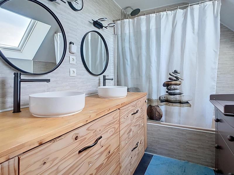 Maison - 200 m² - 7 pièces