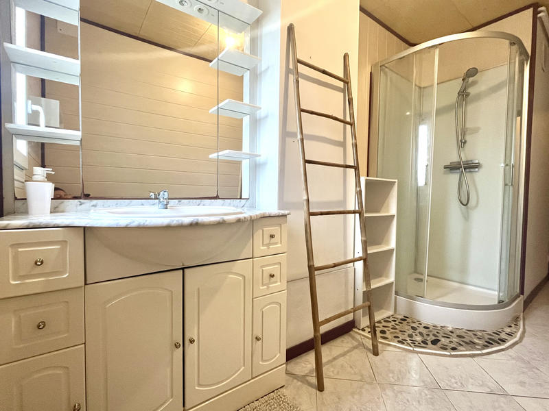 Appartement - 96 m² - 5 pièces