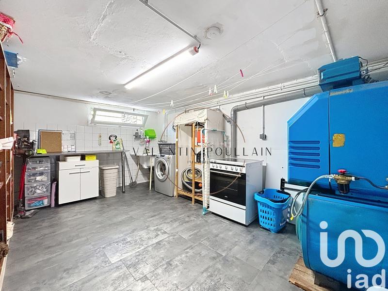 Maison - 181 m² - 7 pièces