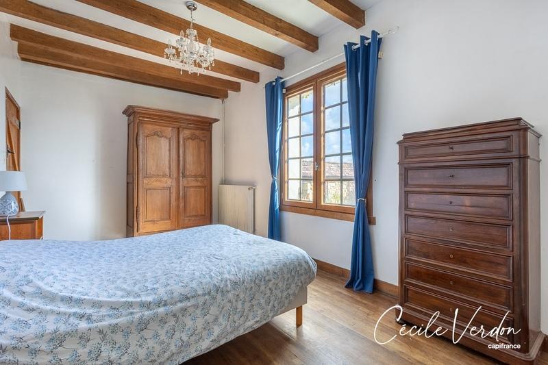 Corps de ferme - 250 m² - 7 pièces