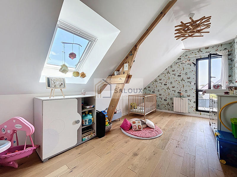 Maison - 184 m² - 7 pièces