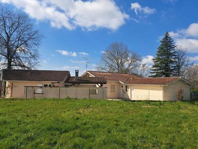 Maison - 200 m² - 8 pièces