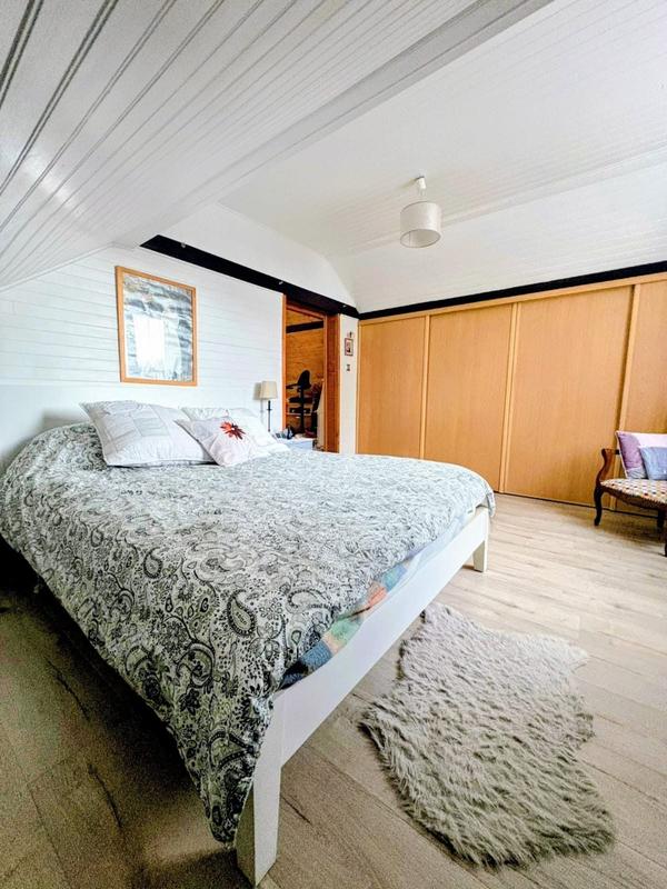 Maison traditionnelle - 184 m² - 5 pièces