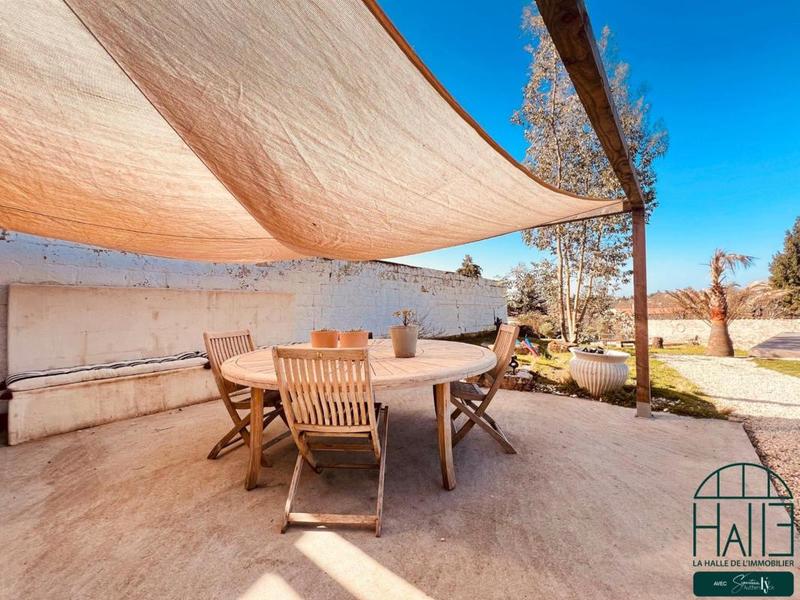 Maison - 311 m² - 9 pièces