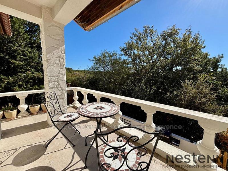 Propriété - 140 m² - 6 pièces