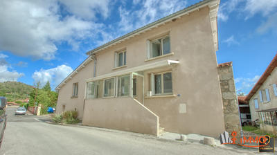 Maison - 85 m² - 5 pièces