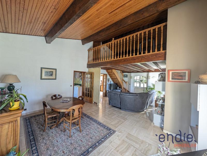 Maison - 164 m² - 6 pièces