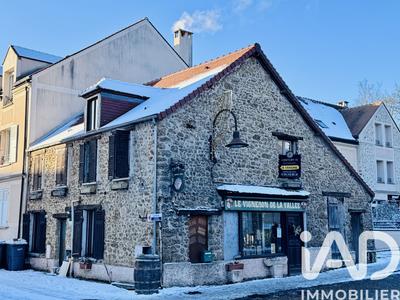 Immeuble - 104 m² - 2 pièces