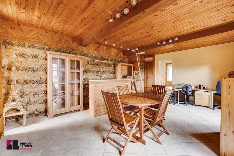 Maison - 197 m² - 7 pièces