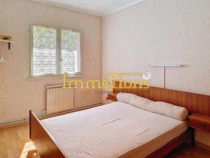 Maison - 231 m² - 9 pièces