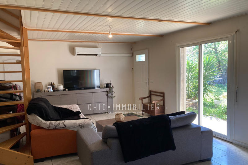 Propriété - 360 m² - 9 pièces