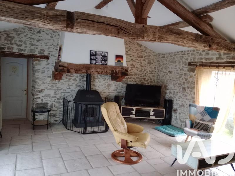 Maison - 235 m² - 10 pièces