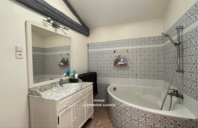 Maison - 104 m² - 4 pièces