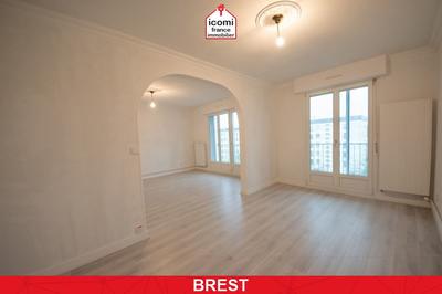 Appartement - 100 m² - 5 pièces