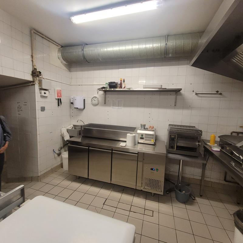 Local commercial - 100 m² - 3 pièces