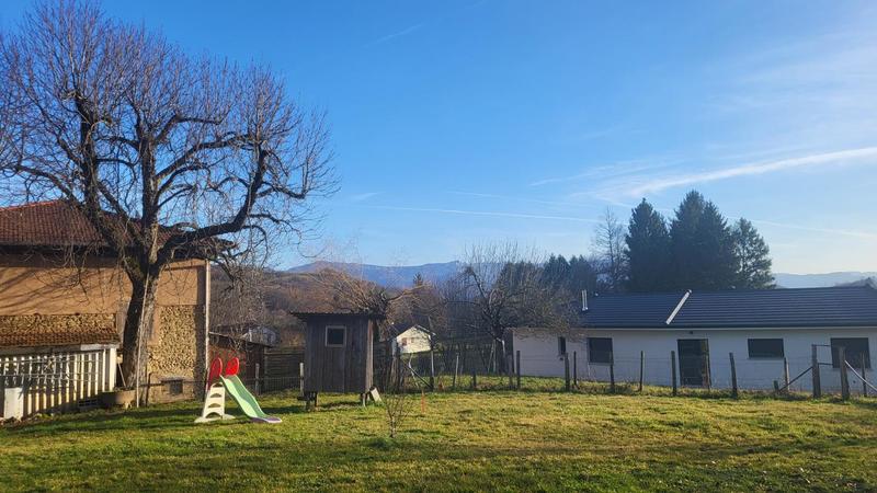 Terrain constructible - 758 m²
