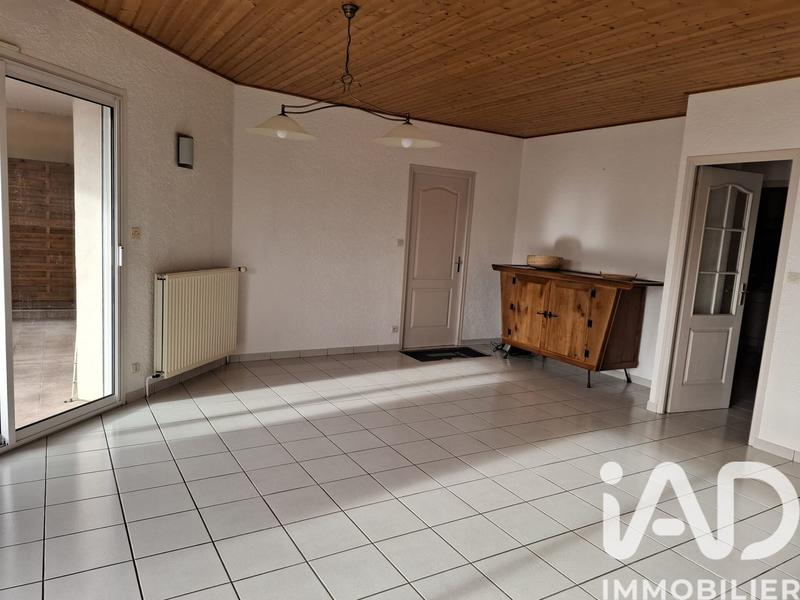 Maison - 220 m² - 8 pièces