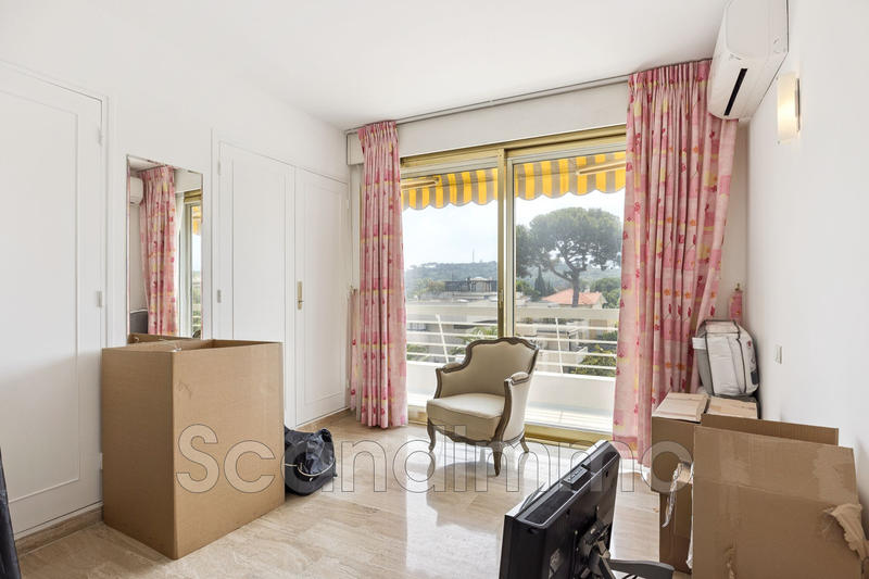 Appartement - 94 m² - 4 pièces