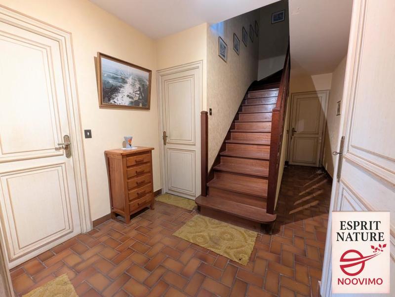 Maison - 180 m² - 7 pièces