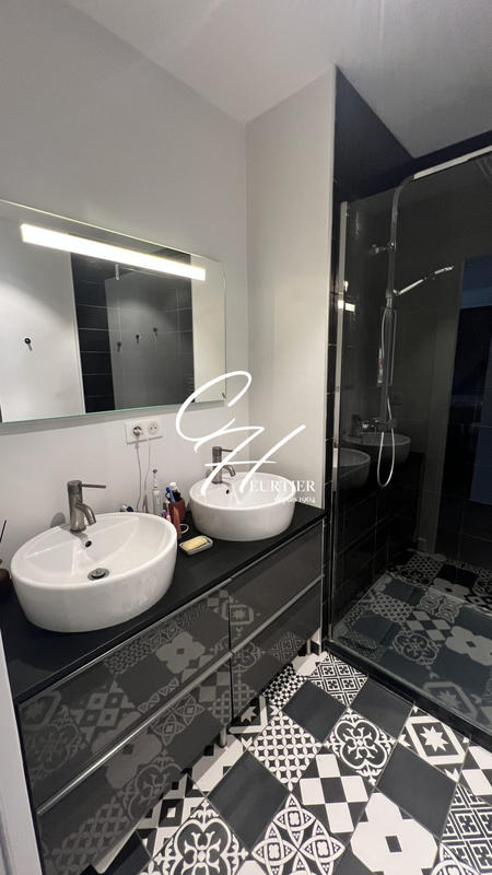 Appartement - 98 m² - 4 pièces