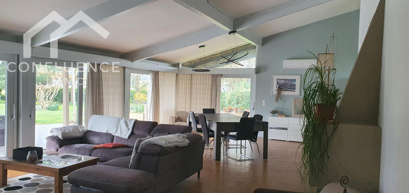 Maison - 200 m² - 7 pièces