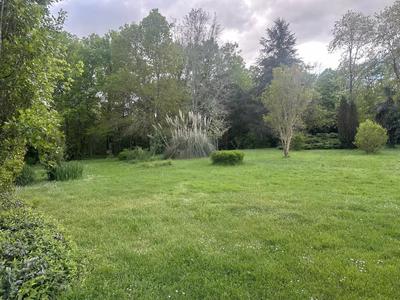 Maison - 300 m² - 15 pièces