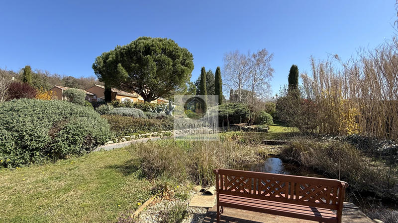 Maison - 196 m² - 8 pièces