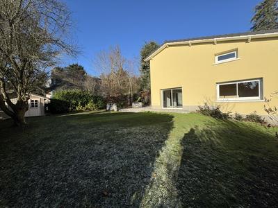 Villa - 281 m² - 9 pièces
