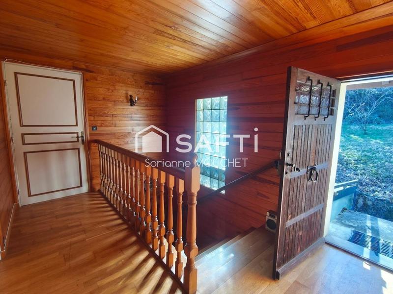 Maison - 181 m² - 6 pièces