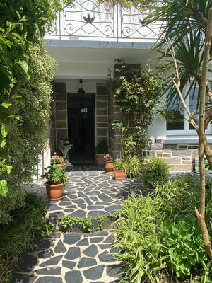 Maison - 168 m² - 9 pièces