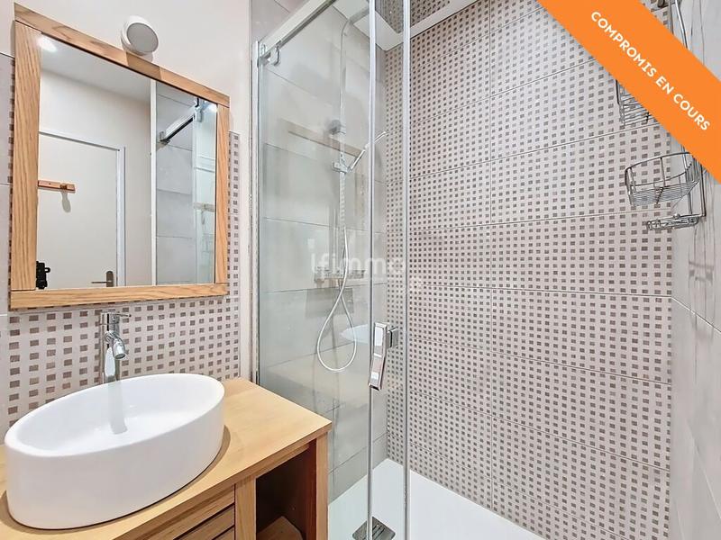 Appartement - 85 m² - 3 pièces